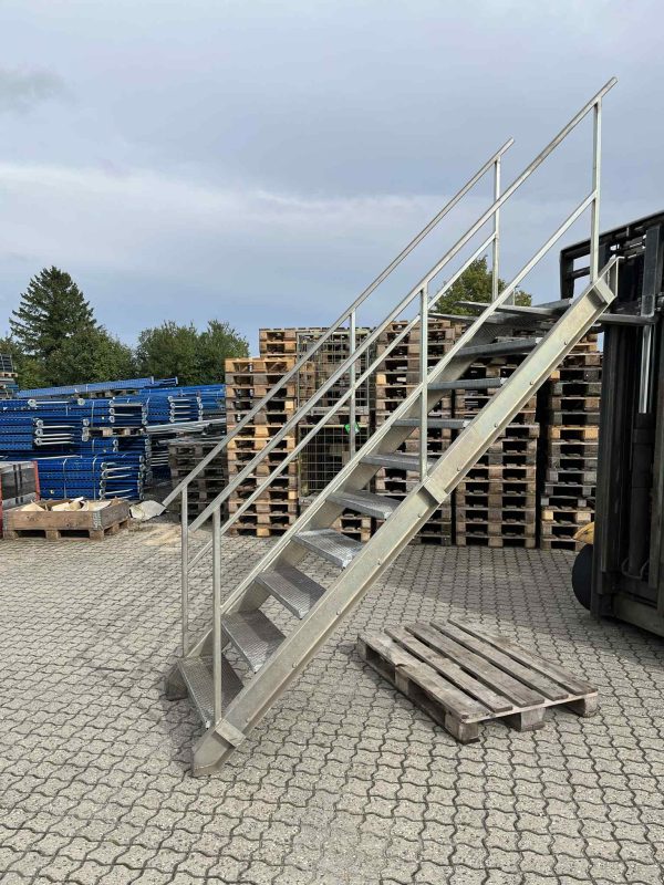 Ståltrappe galvaniseret BRUGT